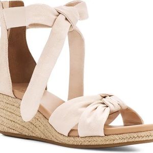 Ugg Espadrilles Sandals 8.5 Natutal Canvas